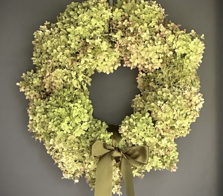 DIY Hydrangea Autumn Wreath
